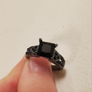 Womens Ring US Size 8